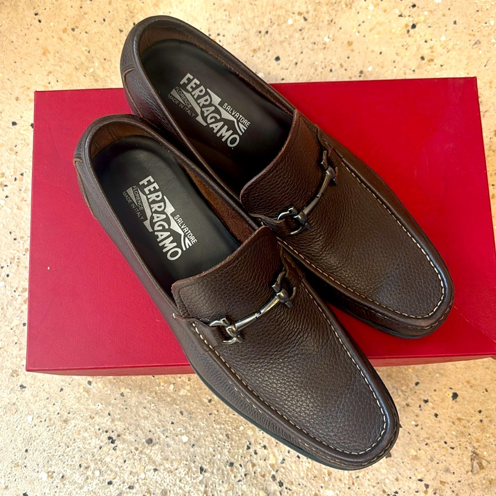 Salvatore Ferragomo Leather Dress Loafers. Size 8.5
